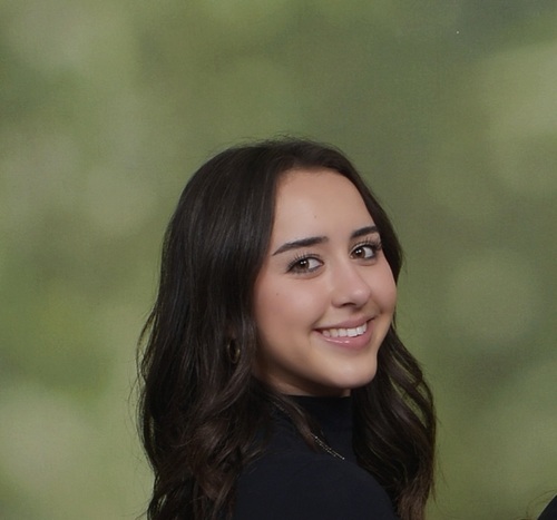 Isabella E - UCLA Babysitter