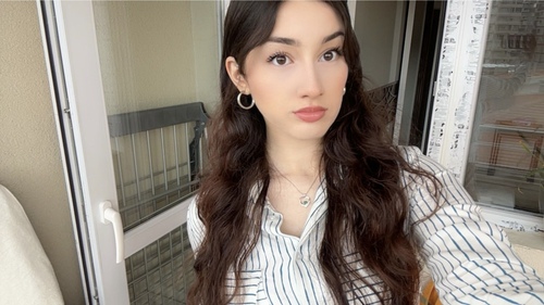 Sadaf R - Cosumnes River College  Babysitter