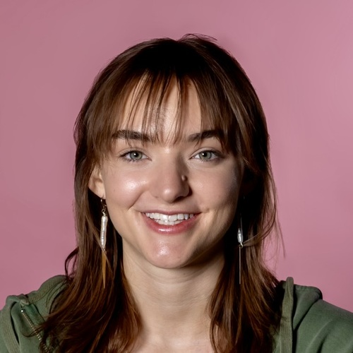 Liza H - Belmont Babysitter