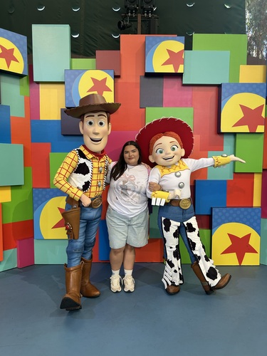 Julibeth M - UIC Babysitter