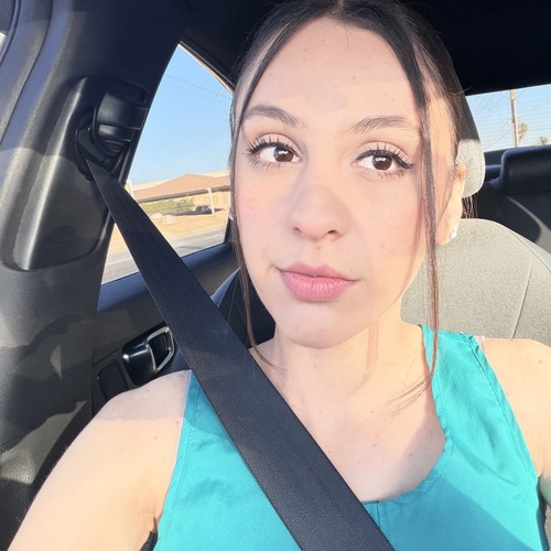 Jazmín V – Copper Mountain Community College Student Seeking Babysitting Jobs