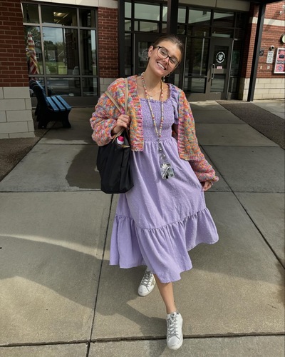 Gracey G - UK Babysitter