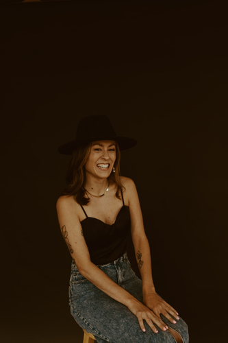 Kristen S - Madonna Babysitter