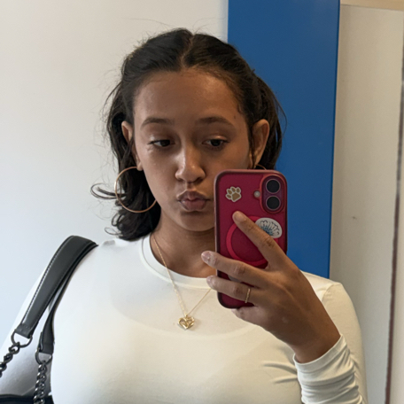 Diamond M - UNF Babysitter