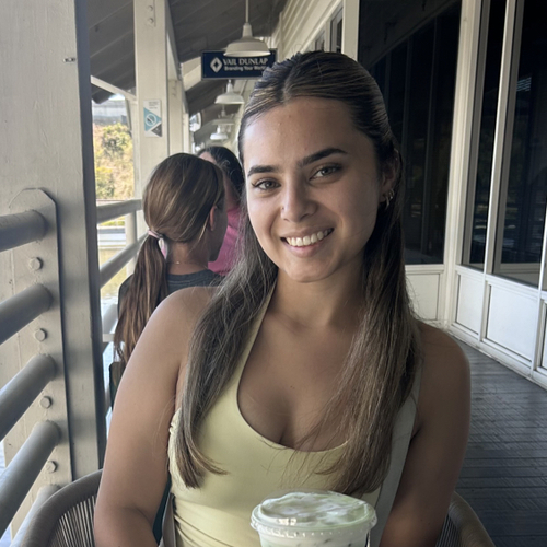 Angie M - Solano Community College  Babysitter