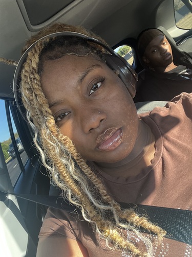 Aryona J - UNT Babysitter