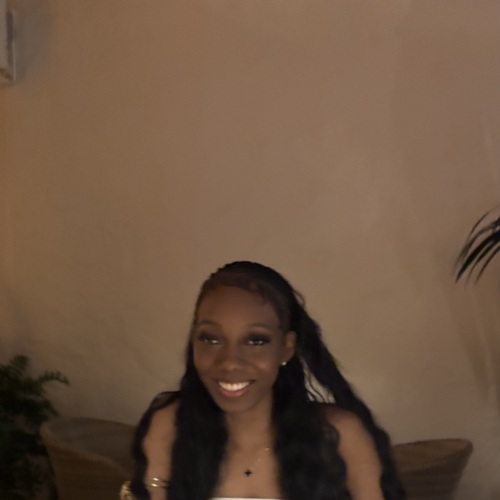 Daniella O - Towson University Babysitter
