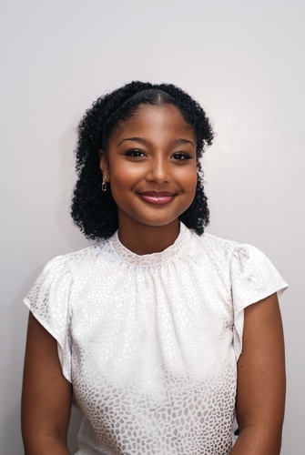 Laila B - Xavier Babysitter