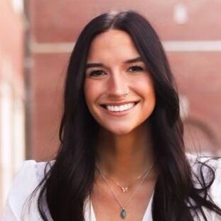 Ashlyn W - Austin Peay Babysitter