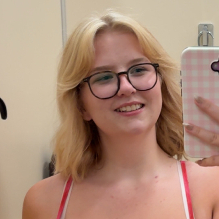 Samantha Q - Oakland Community College  Babysitter