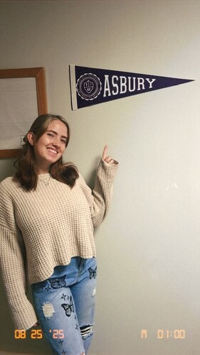 Naomi M - Asbury Babysitter