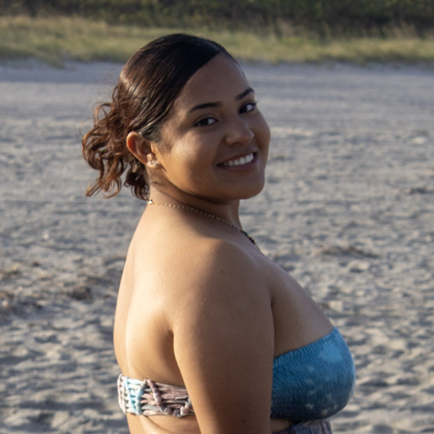 Yamilette C - Palm Beach State Babysitter