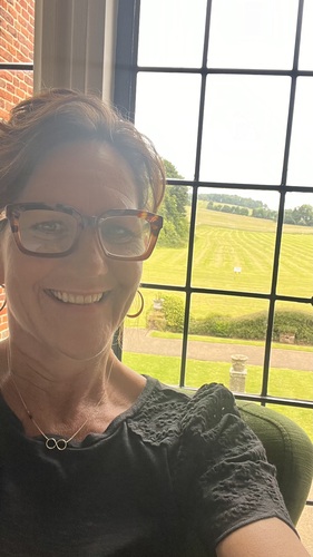 Holly S - AIS Babysitter