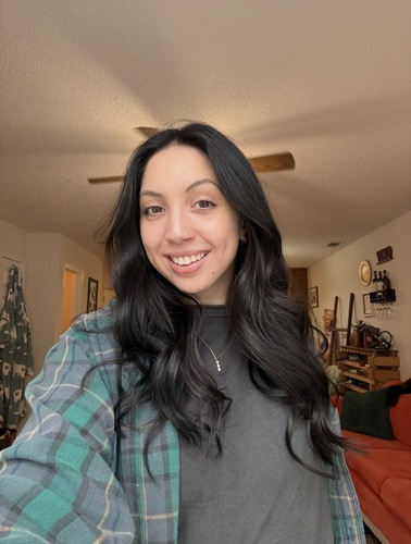 Jamie K - UNG Babysitter