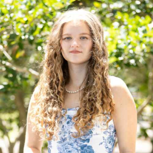 Elena A – UNO Student Seeking Babysitting Jobs