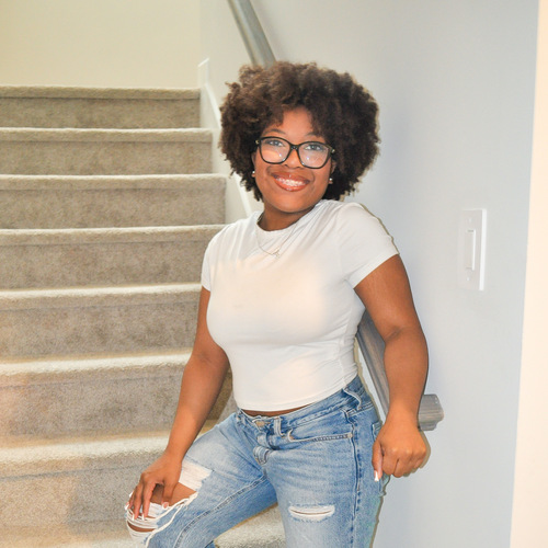 Samaria H - Lander Babysitter