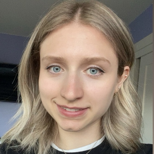 Sophia S – University of Oregon Student Seeking Babysitting Jobs