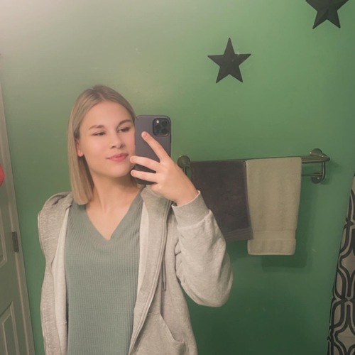 Evalyn F - Mary Washington Babysitter