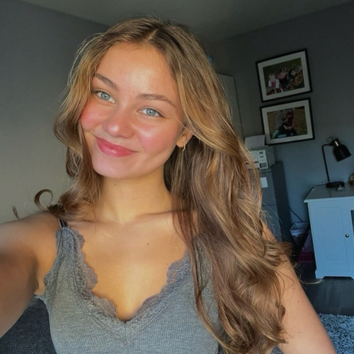 Ella W - UW Babysitter