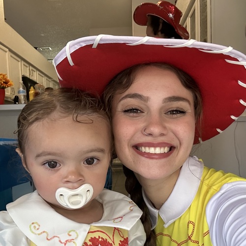 Maria R - USF Babysitter