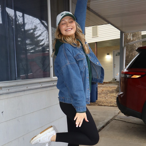 Alyvia K - Lindenwood Babysitter