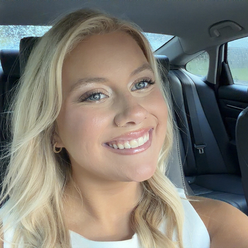 Dakota K - Auburn Babysitter