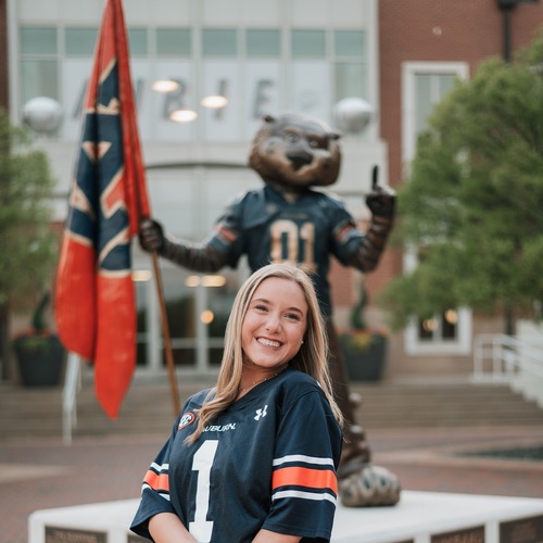 Caitlin P – Auburn Student Seeking Babysitting Jobs