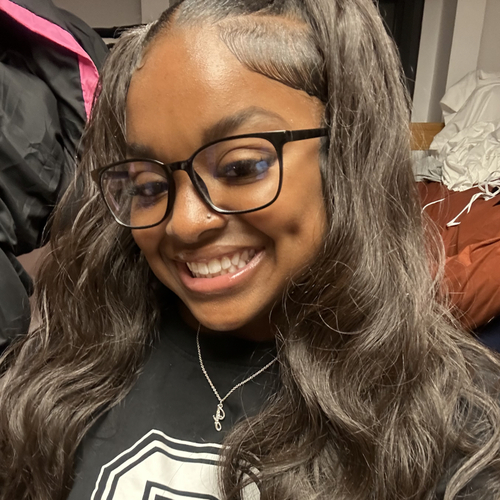 Janariyana M - Triton College  Babysitter