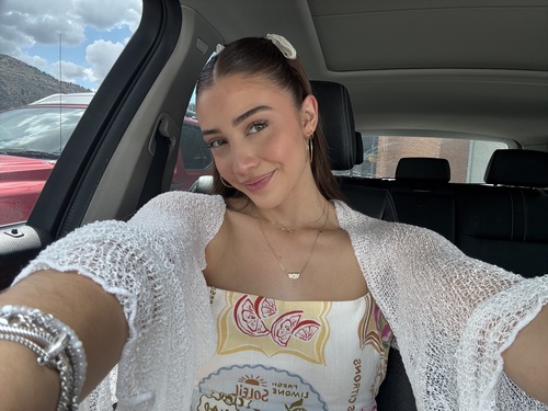 Anna V - Fort Lewis Babysitter