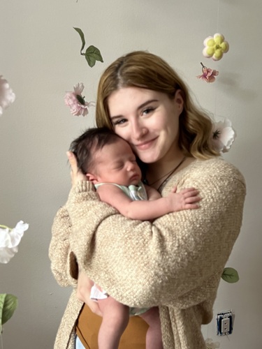 Aubrey H - San Jac College Babysitter