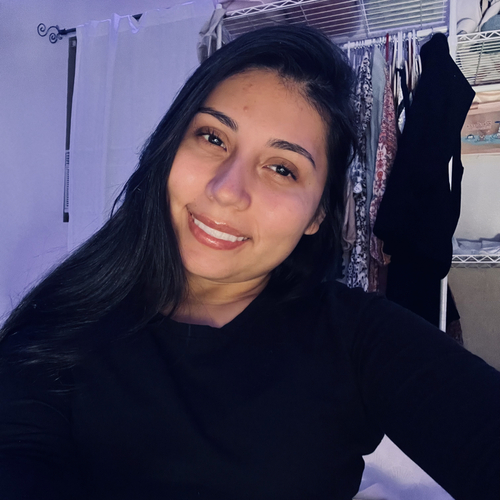 Daizy B - Fresno City College  Babysitter