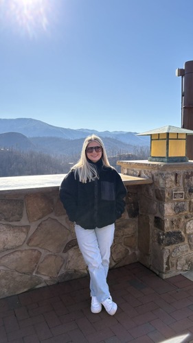 Josie G - UNO Babysitter