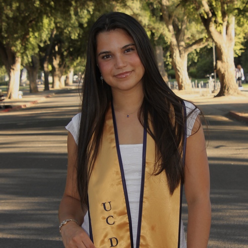 Lola R - UC Davis Babysitter