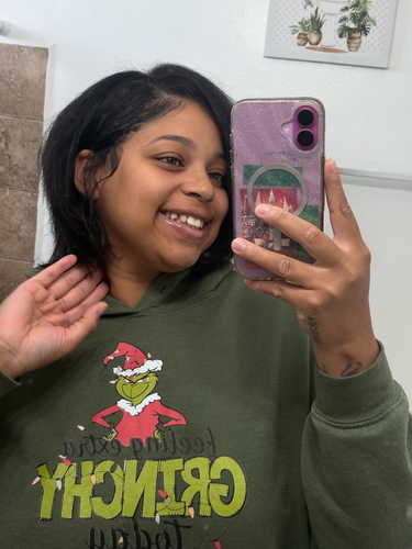 Simone M - Cypress College Babysitter