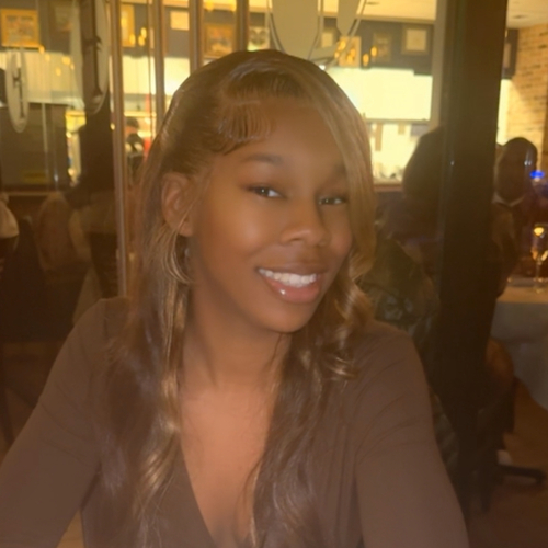 Yazmin S - Galen College of Nursing-Tampa Bay Babysitter