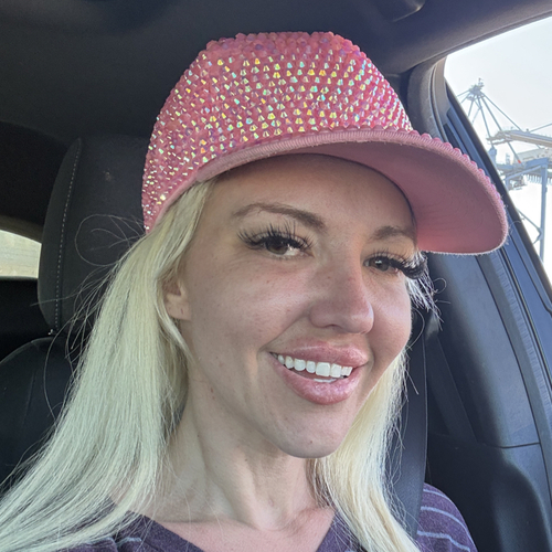 Laura H - Marinello Schools of Beauty-Lomita Babysitter