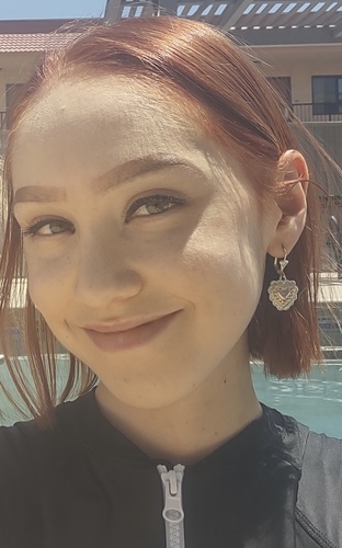 Danielle M - East-West Babysitter