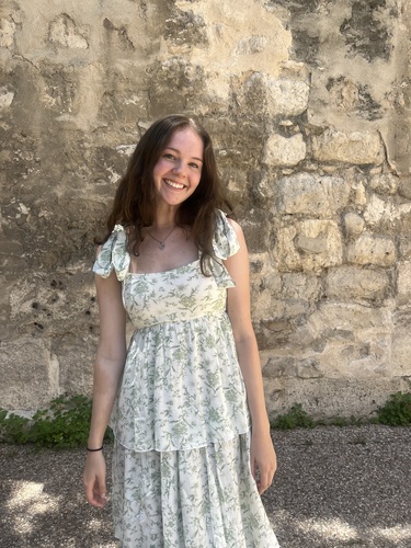 Sara A - KU Babysitter