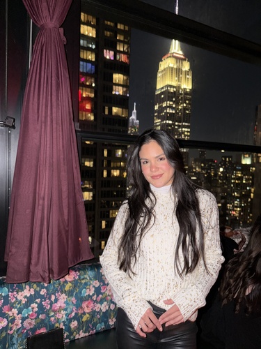 Larissa G - Westchester Community College  Babysitter