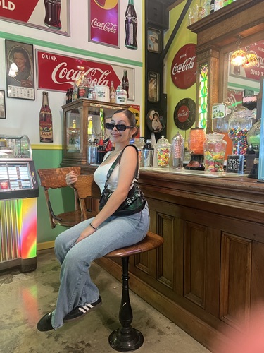 Roselyn J - Monterey Peninsula College Babysitter