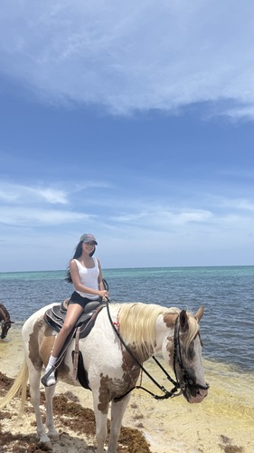 Ariana H - SHSU Babysitter