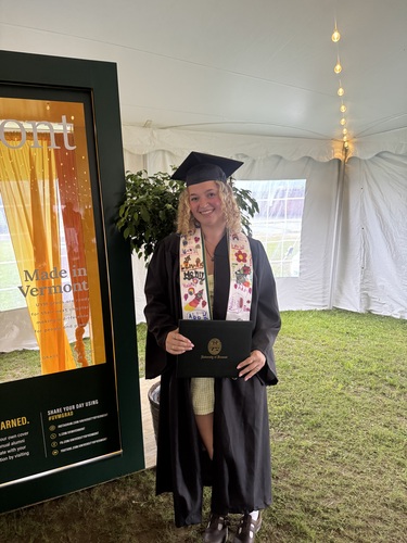 Emma N - UVM Babysitter