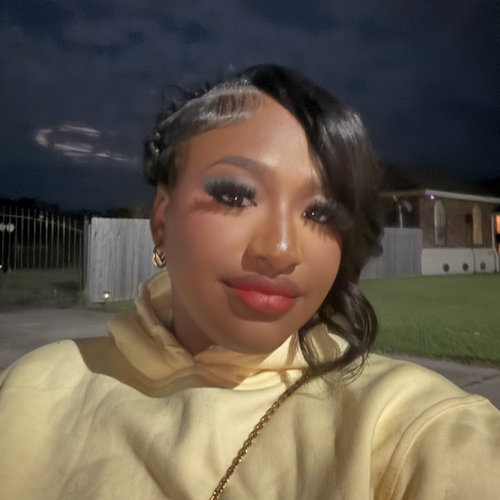 Dejohna G - Delgado Babysitter