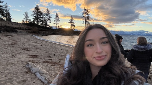 Isabella H - UNR Babysitter