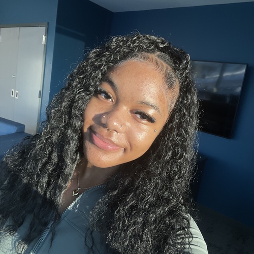 Olivia L – UMass Boston Student Seeking Babysitting Jobs
