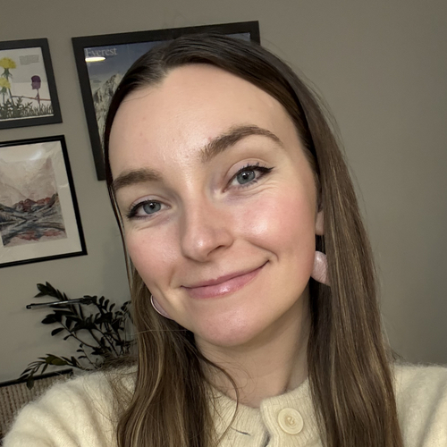 Taryn J - DU Babysitter