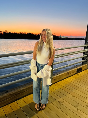 Belle R - UNCW Babysitter