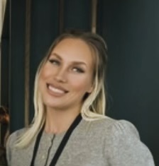 Christen C - Concorde Career College-North Hollywood Babysitter