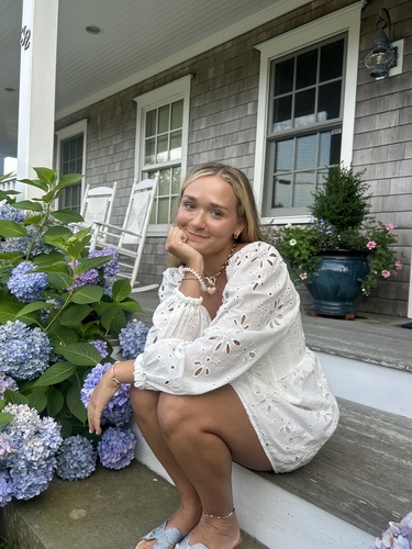 Anabel W - Vanderbilt Babysitter