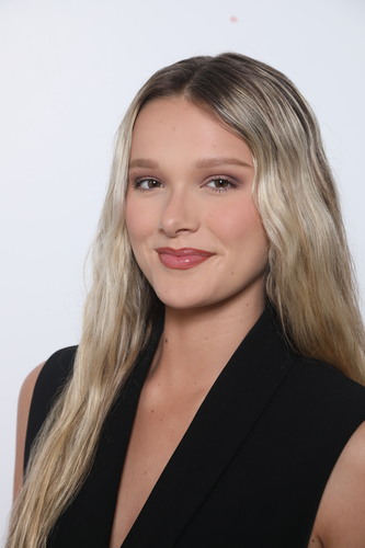 Isabella W - Make-up Designory Babysitter